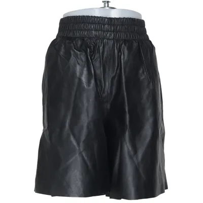 Lädershorts (Studio) från H&M Studio Skinn, Viskos