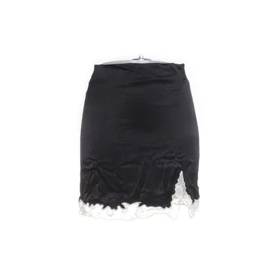 Kjol (Svart, Vit) från Stradivarius Polyester, Viskos