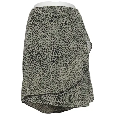 Wrap skirt (Green, Black) from Studio Untold