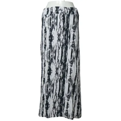 Maxi skirt (Black, White) from Basic Equipment