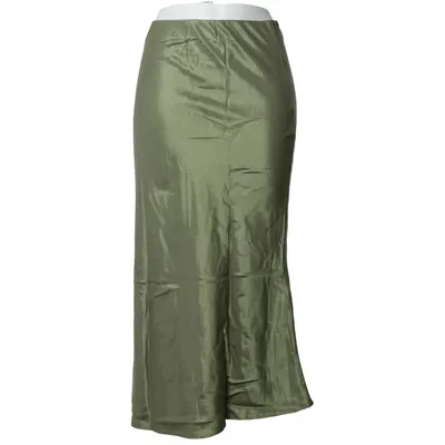 Långkjol (Grön) från Maraislise Polyester, Viskos