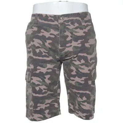 Cargo shorts (Green, Beige, Brown) from Osiris Cotton