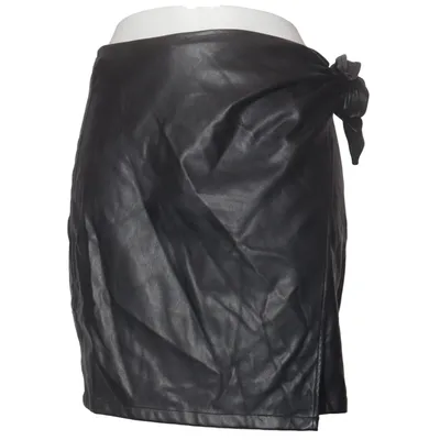 Jupe (Tied Waist Pu Skirt) de Karo Kauer x NA-KD Polyester, Polyuréthane