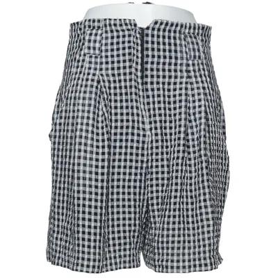 Shorts (Black, White) from Rampage