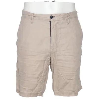 Short (Beige) de Ganesh Lin