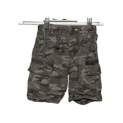 Cargo shorts (Green, Gray) from Palomino by C&A Cotton