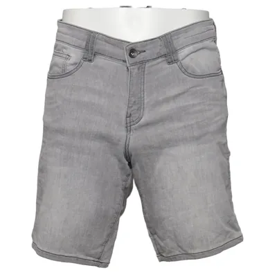 Short en jean (Gris) de Eksept Coton, Élasthane, Polyester