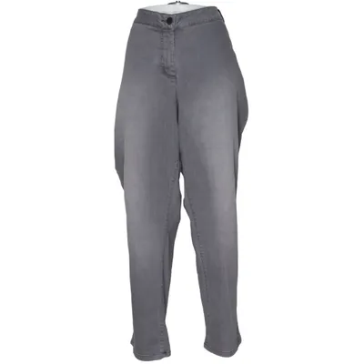 Jean (Gris) de Janet & Joyce