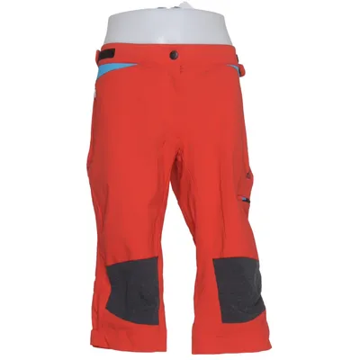 Outdoor shorts (Red, Blue, Black) from Maul