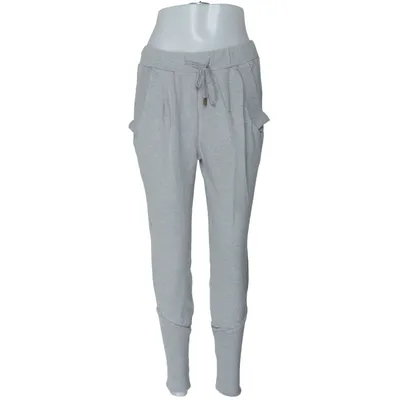 Joggingbroek (Byxan kan gå ihop med både sneakers eller mer uppklätt , typ pumps, beroende på hur du vill styla ) van Killah