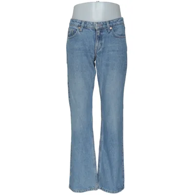 Jeans (Arrow low straight jeans) från Weekday Bomull