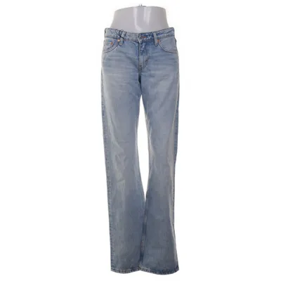 Jeans (Arrow Low Straight Jeans) från Weekday Bomull
