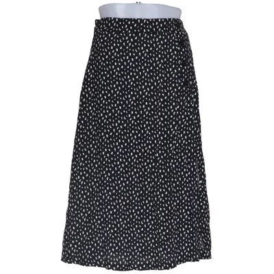 Wrap skirt (Black, White) from Mani Viscose