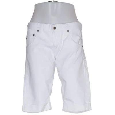Denim shorts (White) from Svea Deluxe