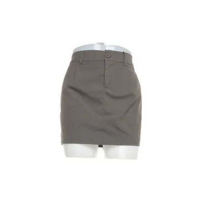 Jupe (Gris) de Josefine HJ x NA-KD