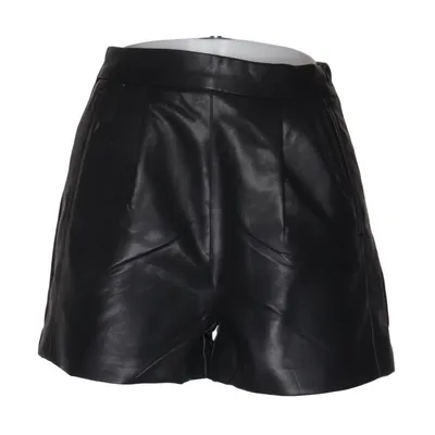 Shorts (Black) from Daphnea Polyurethane