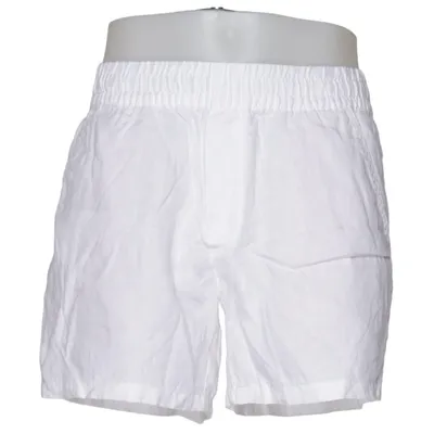 Short (Blanc) de Zara Lin
