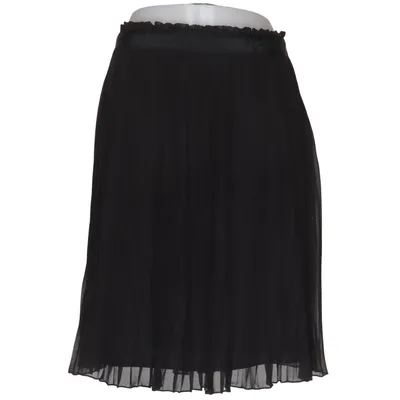 Kjol (Svart) från Sisters Polyester