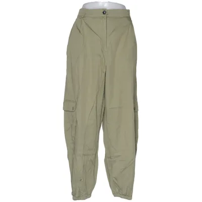 Cargo pants (Green) from Masai