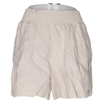 Short (Beige) de TwoThirds Lin