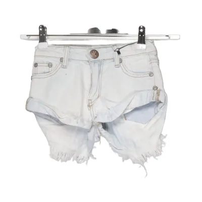 Short en jean (Bleu) de Oneteaspoon Coton