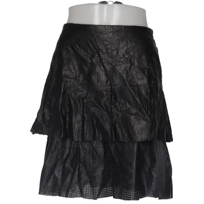 Skirt (Black) from Munthe Polyurethane
