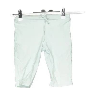 Shorts (KappAhl • Swimwear by KappAhl • badshorts • badbyxor barn • stl 122/128 • mintgrön • seafoam • unisex • UV-badkläder • simskola • strand • pool • snörmidja • quick dry • resort vibe • coastal grandma • clean girl) från Swimwear by KappAhl Elastan, Polyamid