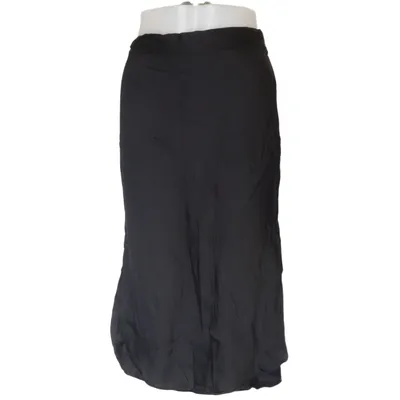 Kjol (Svart) från Maja Roos Silke, Viskos