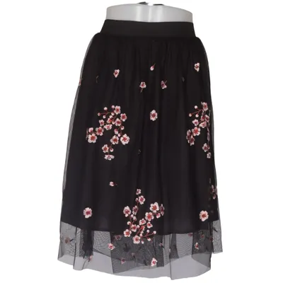 Tyllkjol (Svart) från Soaked in Luxury Polyester, Viskos