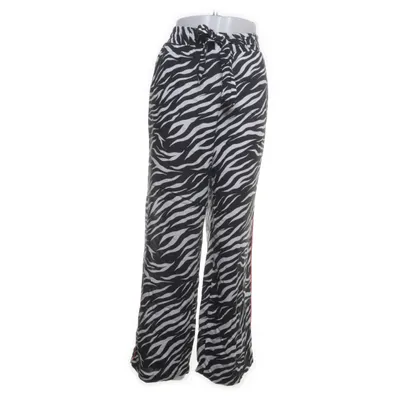 Byxor (Svart, Vit, Röd) från Street One