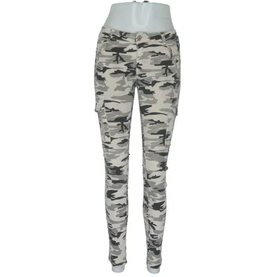 Cargo broek (Zwart, Grijs, Wit) van Lexxury