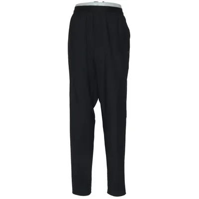 Träningsbyxor (H&M Move pants, training pants, sports pants, black joggers, athletic pants, workout pants, gym wear, fitness clothing, activewear pants, performance wear, breathable fabric, lightweight pants, quick dry material, stretch fabric, flexible fit, elastic waistband, drawstring waist, tapered pants, slim fit joggers, relaxed fit XXL, comfortable pants, everyday activewear, running pants, training gear, minimalist style, all black outfit, basic essential, casual sportswear, athleisure style, streetwear joggers, modern active look, simple design, versatile pants, indoor workout, outdoor training, travel pants, lounge pants, soft material, durable fabric, easy wear, clean aesthetic, neutral tone outfit, tiktok fashion, y2k athleisure) från H&M Move Elastan, Polyester