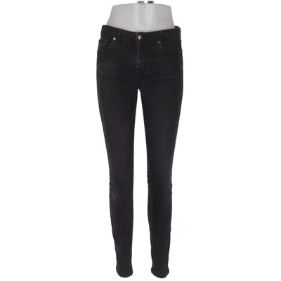 Jean (Olivia) de Mango Denim & Tees