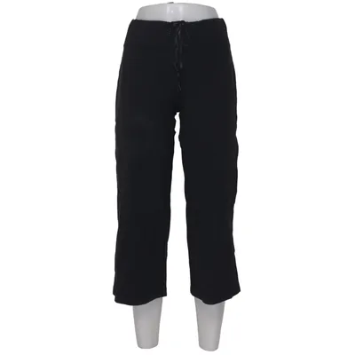 Three-quarter pants (Lululemon · palazzo pants · wide leg · wide-leg trousers · black trousers · relaxed fit · drawstring waist · athleisure · activewear · yoga · lounge · minimalist · sporty · casual · elevated basics · off-duty · model off duty · Scandinavian style · minimalist wardrobe · capsule wardrobe · 90s · Y2K · streetwear · normcore · clean girl · effortless style) from Lululemon Modal