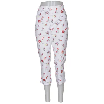 Three-quarter pants (White, Multicolored) from MyWear Woman Cotton, Elastane, Polyester