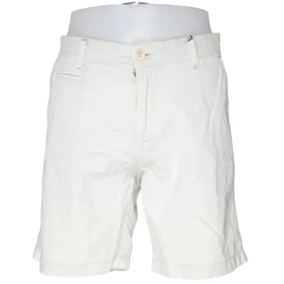 Short (Beige) de Scalpers