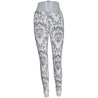 Jeans (Weiß, Schwarz) von Lily White Baumwolle, Elasthan