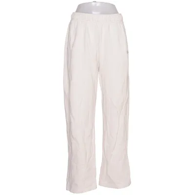 Sweatpants (Beige) from Alo Yoga
