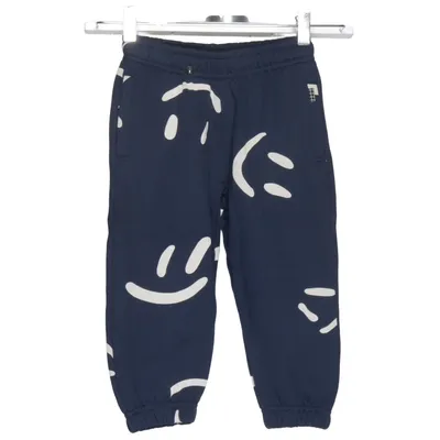 Mjukisbyxor (Adan) från Molo Ekologisk bomull