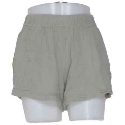 Shorts (Green) from MyWear Woman Cotton