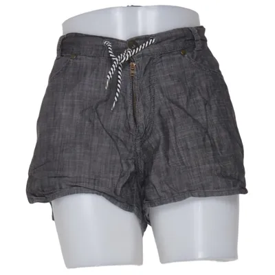Shorts (Gray) from Nikita Cotton