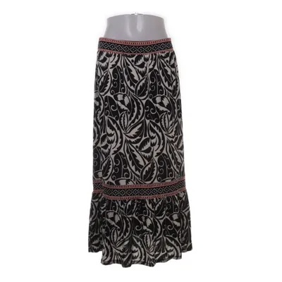 Kjol (Svart, Vit, Röd) från Sfera Casual