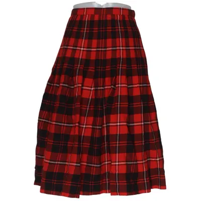 Kilt (Red, Black) from Kinloch Anderson Wool