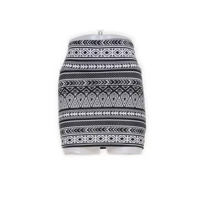 Kjol (Svart, Vit) från Charlotte Russe