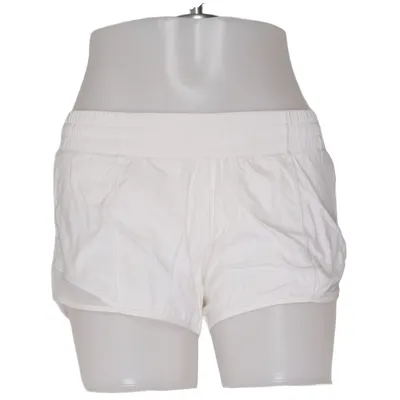 Short de sport (Blanc) de Lululemon