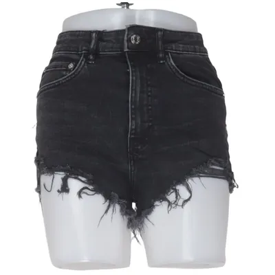 Denim shorts (Black) from Zara