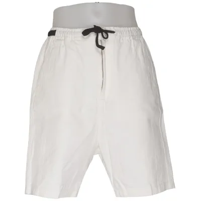 Korte broek (Wit) van Adnym Atelier