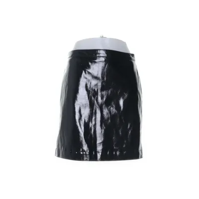 Lackkjol (Estelle Mini Skirt) från Mayla Viskos, Polyuretan, Polyester