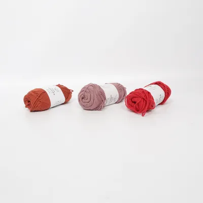 Garn (Friends Cotton 8/8) från Hobbii