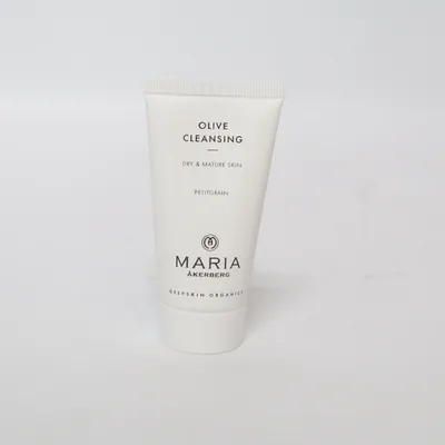 Ansiktsrengöring från Maria Åkerberg